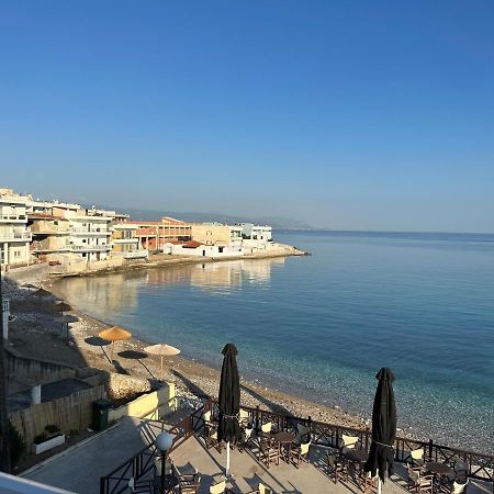 Beach Retreat In Town Corinth Ngoại thất bức ảnh